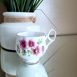 ❗Vintage Royal Dover Floral Fine bone China Footed Teacup❗